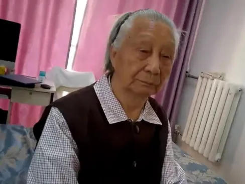 Old Chinese Granny Gets Fucked